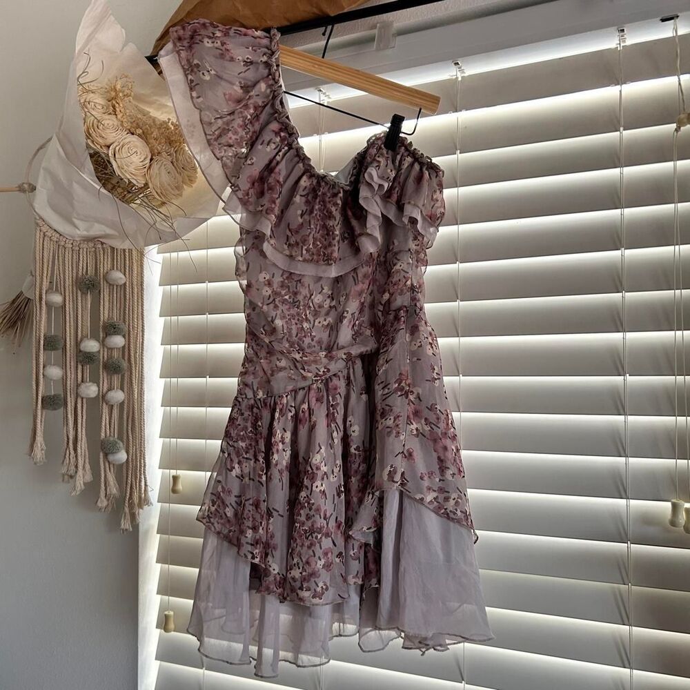 Cecico romantic Floral Ruffle whimsi One Shoulder Mini Dress Size Small